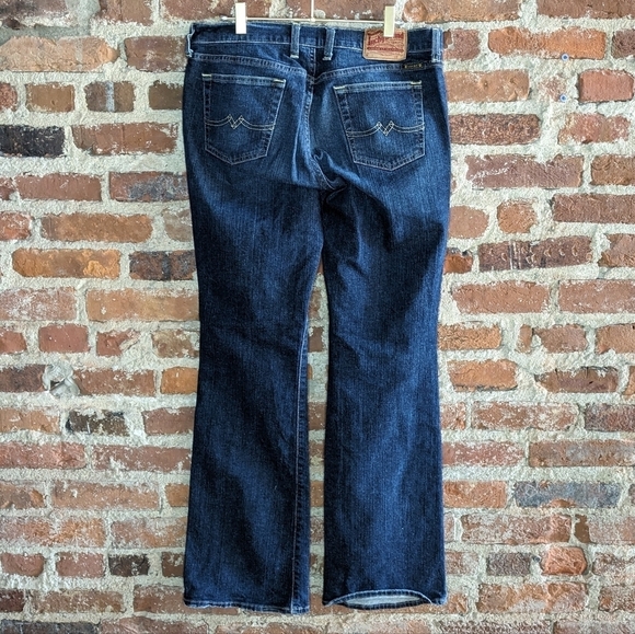 Lucky Brand Size 10 x 30" Length Blue Denim Flare Leg Jeans - Picture 3 of 9